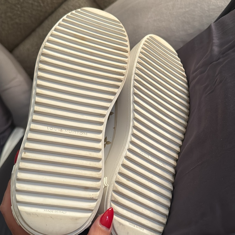 louis vuitton sneaker - Picture 5 of 5